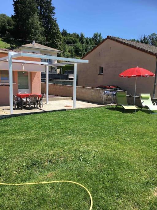 Le Coin Tranquille Au Pied Du Puy De Dome Lägenhet Pontgibaud Exteriör bild
